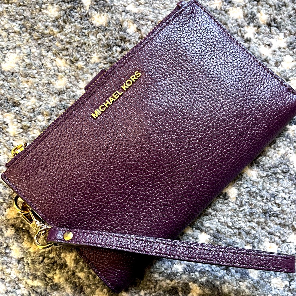 Michael Kors Wristlet